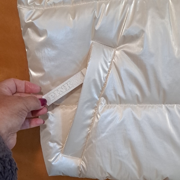 PINK Victoria's Secret Cream Puffer Vest - Picture 3 of 7